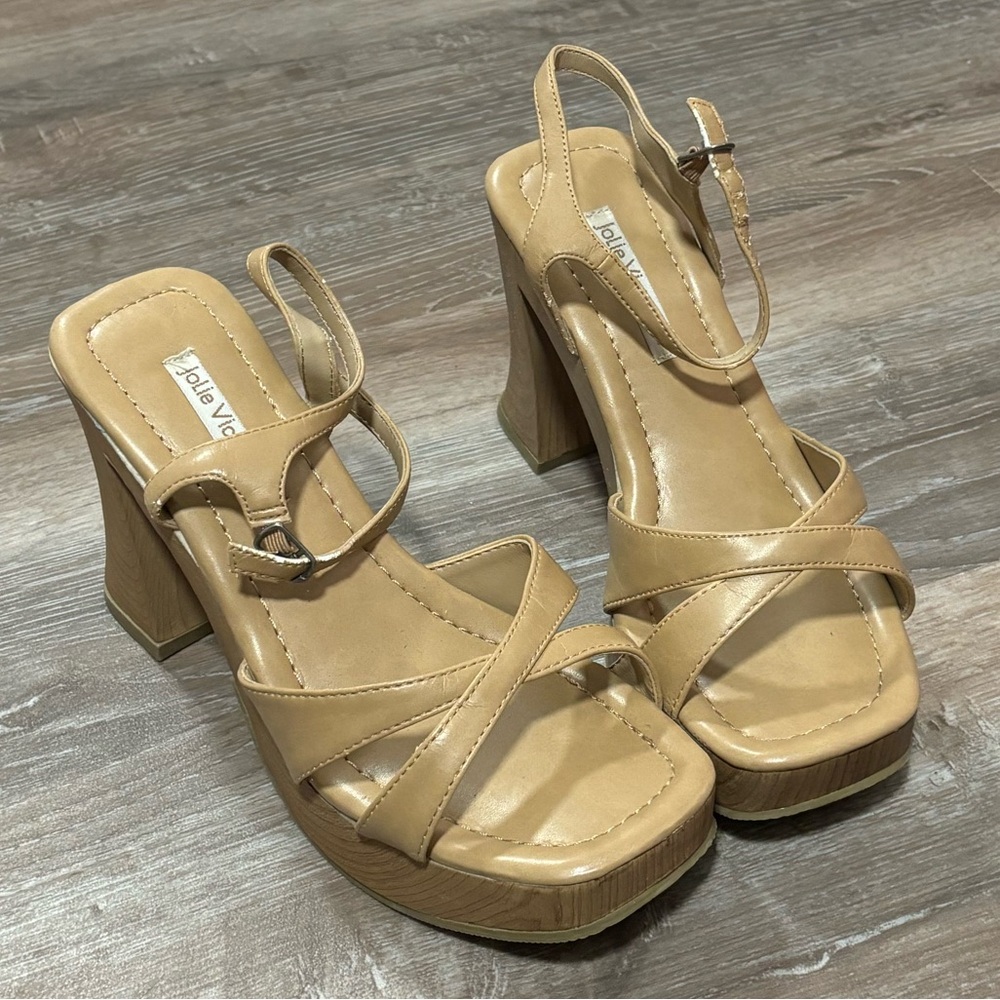 jolie victoria chunky heels